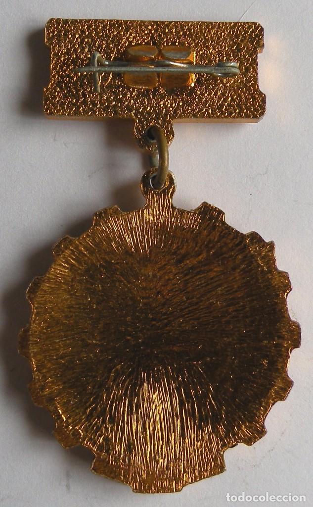 Pins de colecci&oacute;n: Pin/insignia de la Uni&oacute;n Sovietica. - Foto 2