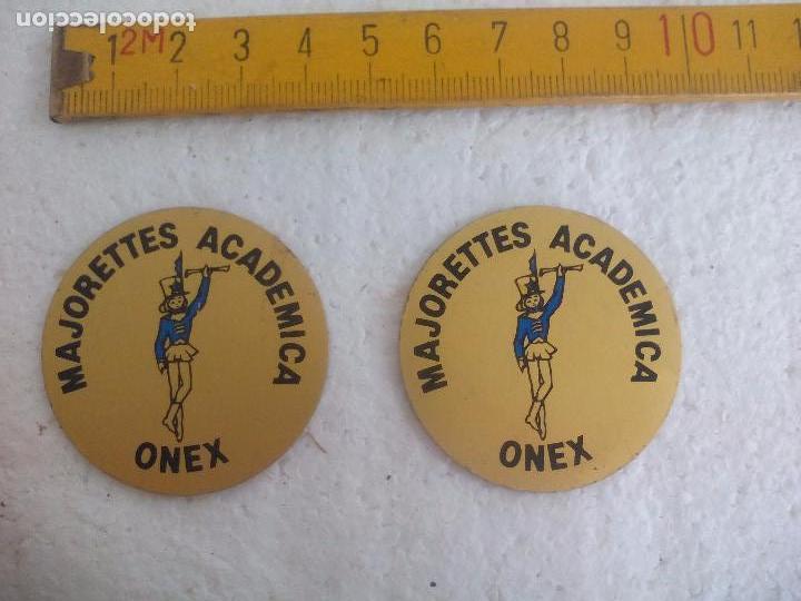 Pins de colecci&oacute;n: Lote de 2 Medalla Majorettes Academica ONex. Academa de mayoretes, Suiza Trofeo, placa. Suisse medal