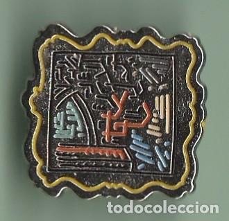 Collection pins: PIN TERRA ALTA - CATALU&Ntilde;A MODERNA - EL PAIS LA CAIXA - 1995 - DISE&Ntilde;ADOR PERICO PASTOR