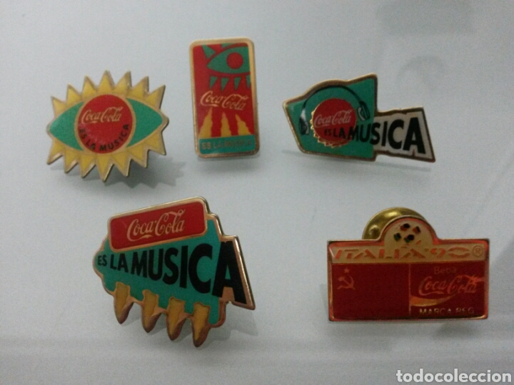 Pins de colecci&oacute;n: LOTE 5 PINS COCA COLA ES LA MUSICA