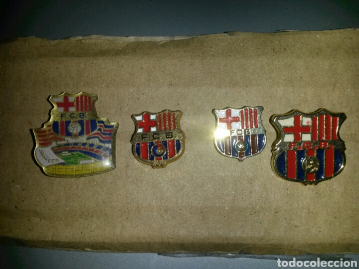 Pins de colecci&oacute;n: 4x PINS F.C. BARCELONA