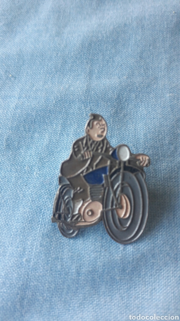 Pins de colecci&oacute;n: Pin de Tintin  en Motocicleta