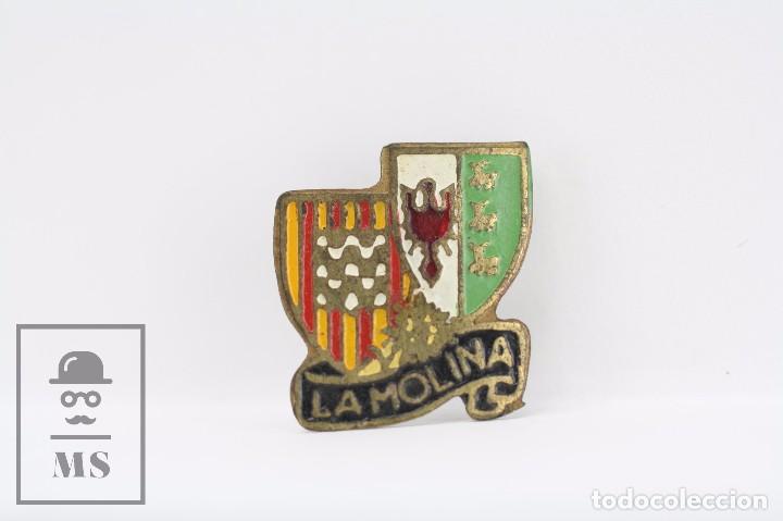 Pins de colecci&oacute;n: Insignia de Aguja - Estaci&oacute;n de Esqu&iacute; La Molina - A&ntilde;os 50-60 - Medidas 16 x 16 mm