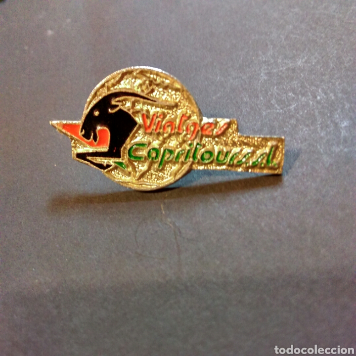 Pins de colecci&oacute;n: Pin Viatges Capritours - Foto 1