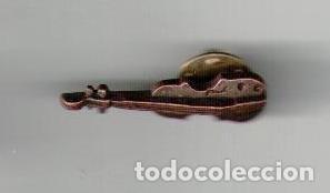 Pins de colecci&oacute;n: PIn viol&iacute;n