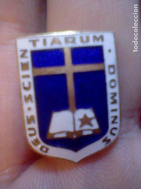 Pins de colecci&oacute;n: INSIGNIA ANTIGUA PADRE POVEDA LICEO CRUZ LIBRO ESTRELLA DEUS SCIENTIARUM DOMINUS