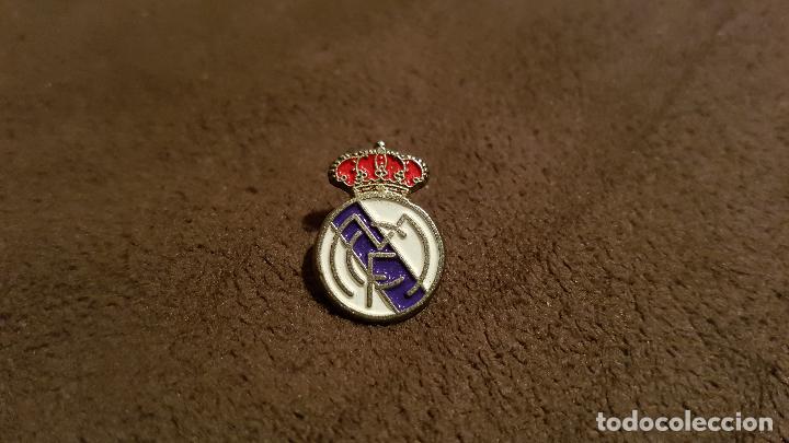 Pins de colecci&oacute;n: PIN ESCUDO EQUIPO FUTBOL CLUB REAL MADRID (INSIGNIA CLUB FEDERACI&Oacute;N MADRILE&Ntilde;A)