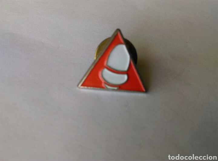 Pins de colecci&oacute;n: pin triangulo water - Foto 1
