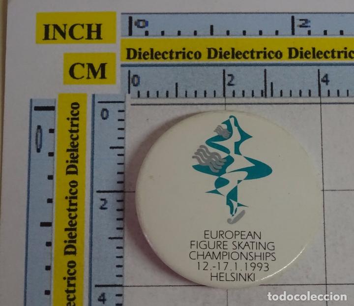 Pin's de collection: INSIGNIA CHAPA DE DEPORTES. CAMPEONATO PATINAJE ART&Iacute;STICO SOBRE HIELO HELSINKI 1993 FINLANDIA