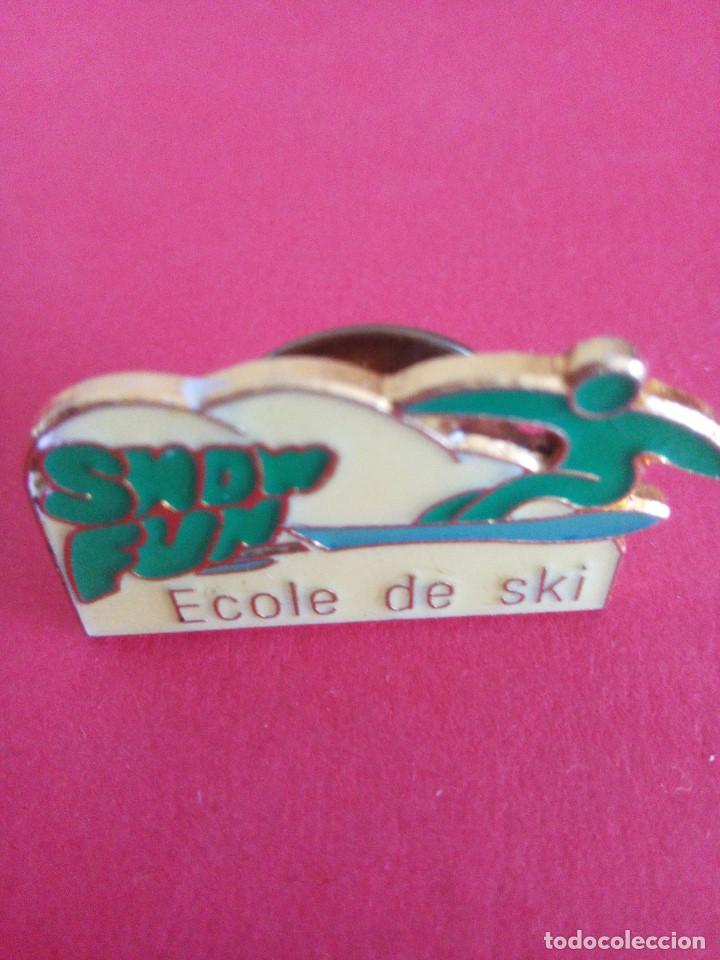 Pins de colecci&oacute;n: Pin Ecole de Ski - Snow Fun - Foto 2