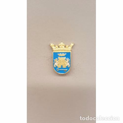 Pins de colecci&oacute;n: pin escut Les (CATALUNYA)
