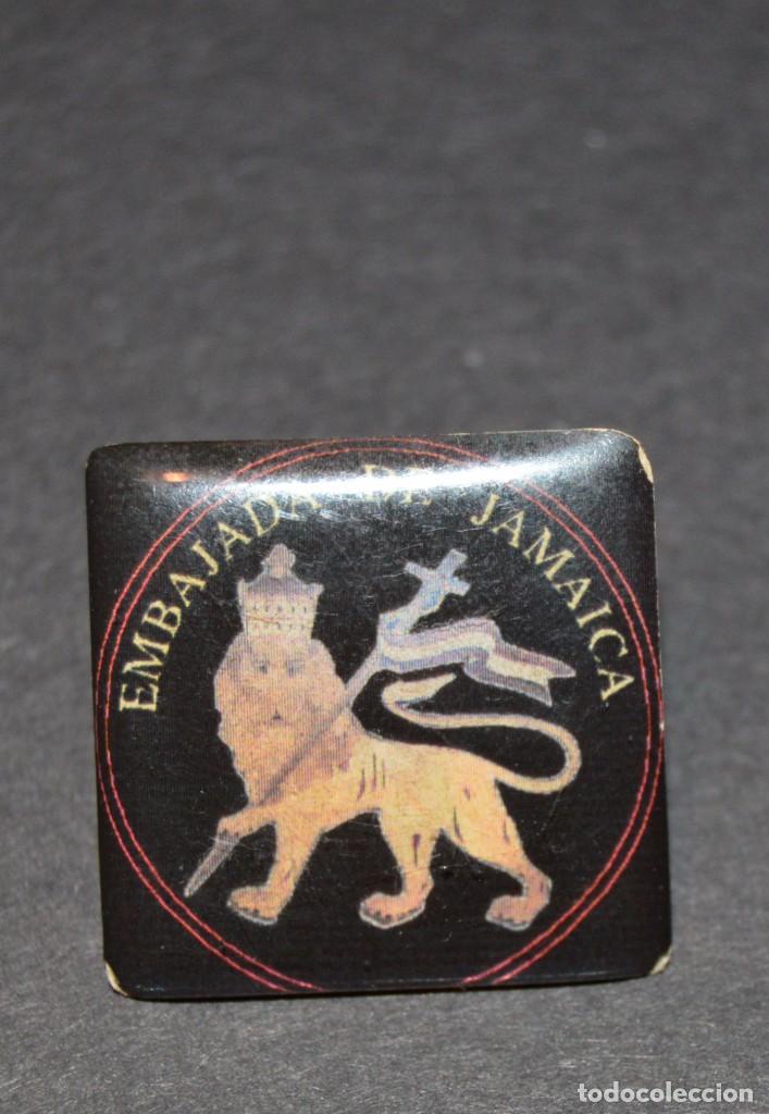 Pin's de collection: PIN - EMBAJADA DE JAMAICA - UNICO EN TC
