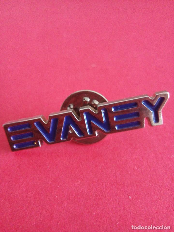 Pin evaney - marca gafas deportivas - ciclismo - Vendido en Venta Directa -  97045159