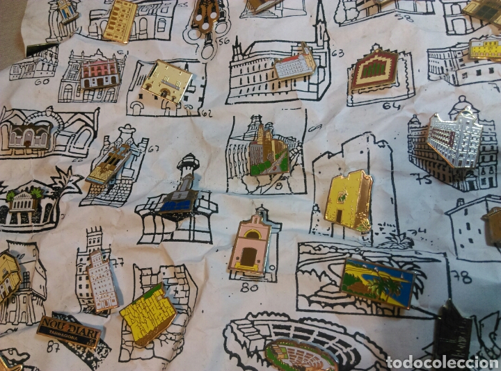 Pins de colecci&oacute;n: Lote Pins Tarragona monumentos monumets edificios del 41 al 88 - Foto 5
