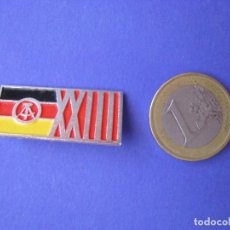 Pins de colección: PIN DE ALEMANIA ORIENTAL. RDA. DDR. 23 AÑOS DE RDA. 1972.. Lote 98235695