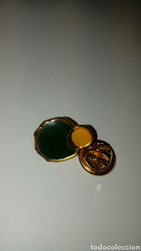 Pins de colecci&oacute;n: PIN AGRUPACIO MUTUA - Foto 1