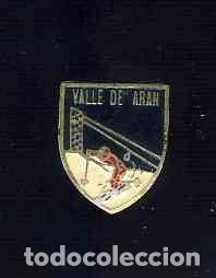 Pins de colecci&oacute;n: Pin de alfiler de LA VALL D'ARAN. Esqui (1,5 x 2 cms)