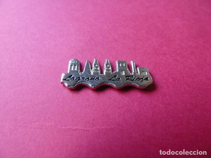 Pins de colecci&oacute;n: PIN DE LOGRO&Ntilde;O - LA RIOJA TONO PLATEADO