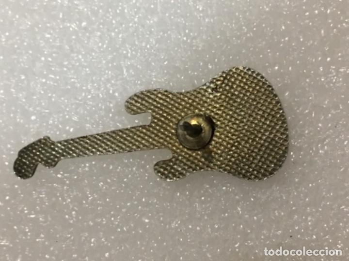 Pins de colecci&oacute;n: Pin Guitarra Michael Jackson - Foto 3