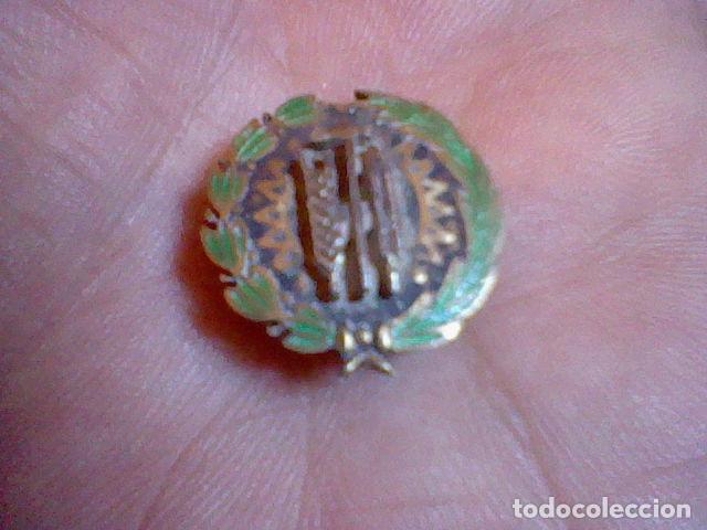 Pins de colecci&oacute;n: OBRA SINDICAL EDUCACI&Oacute;N Y DESCANSO insignia martillo compas y espiga entre laurel