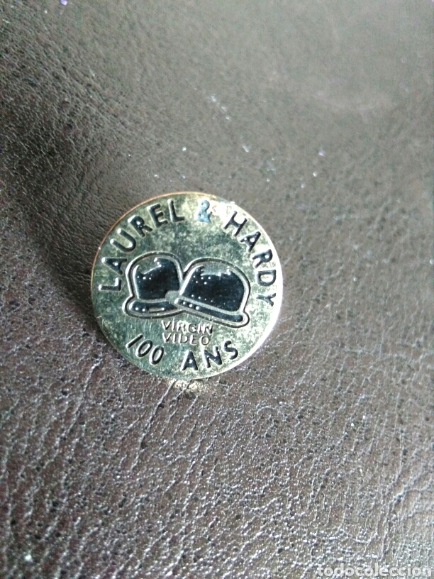 Pins e Spille di collezione: Pin cine conmemirativo 100 a&ntilde;os Laurel & Hardy ( Gordo y el Flaco)