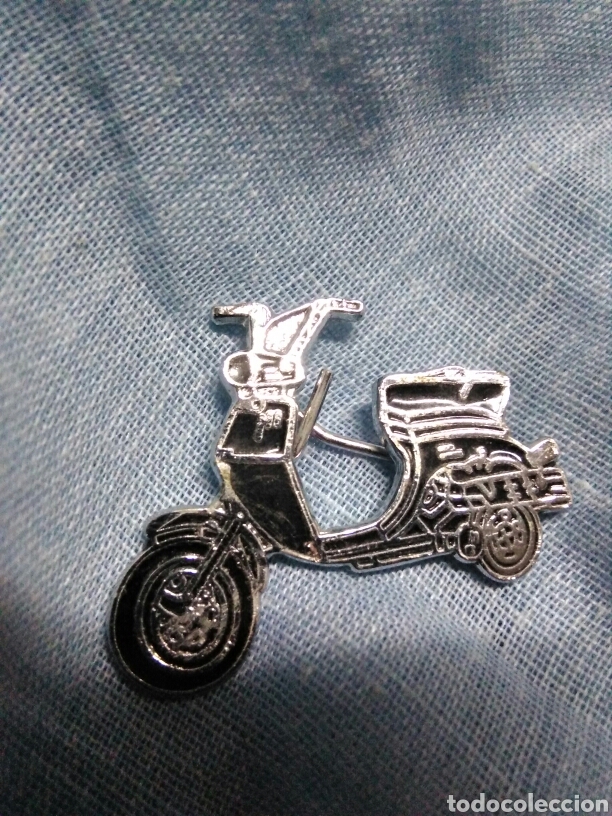 Pins de colecci&oacute;n: Pin aguja motocicleta moto .Vespa o scooter ???
