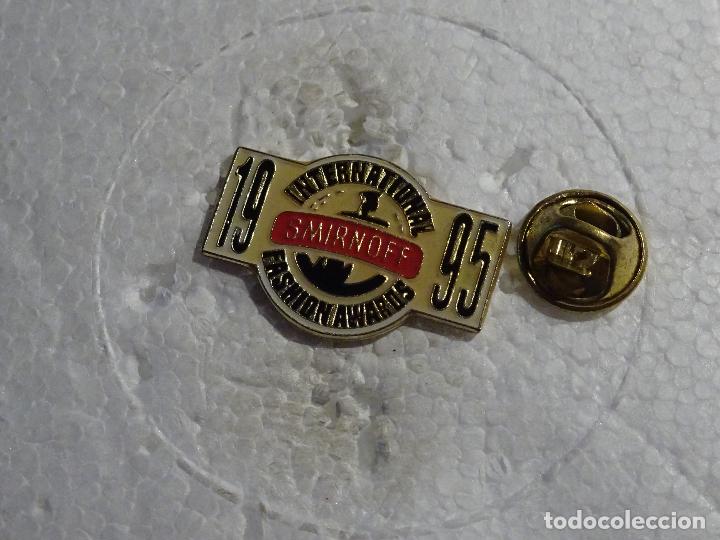 Pins de cole&ccedil;&atilde;o: PIN DE BEBIDAS. VODKA SMIRNOFF 1995
