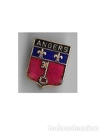 Pins de colecci&oacute;n: ANTIGUO PIN DE AGUJA   ** ANGERS ** - Foto 1