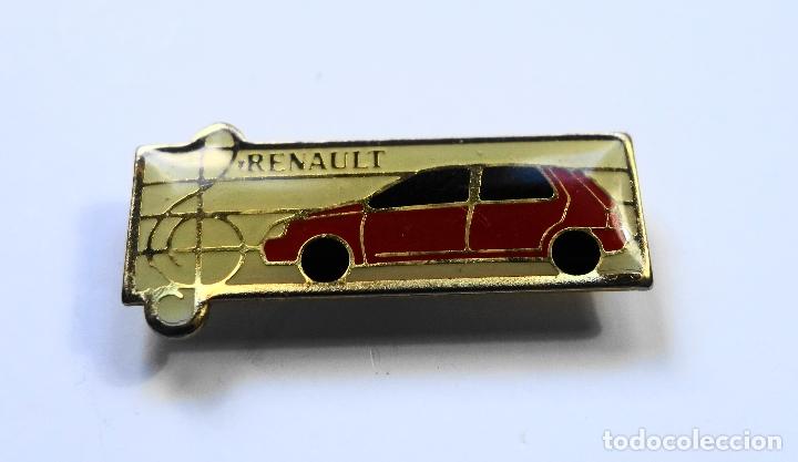 Pins de colecci&oacute;n: Pin coche Renault Clio - Foto 1