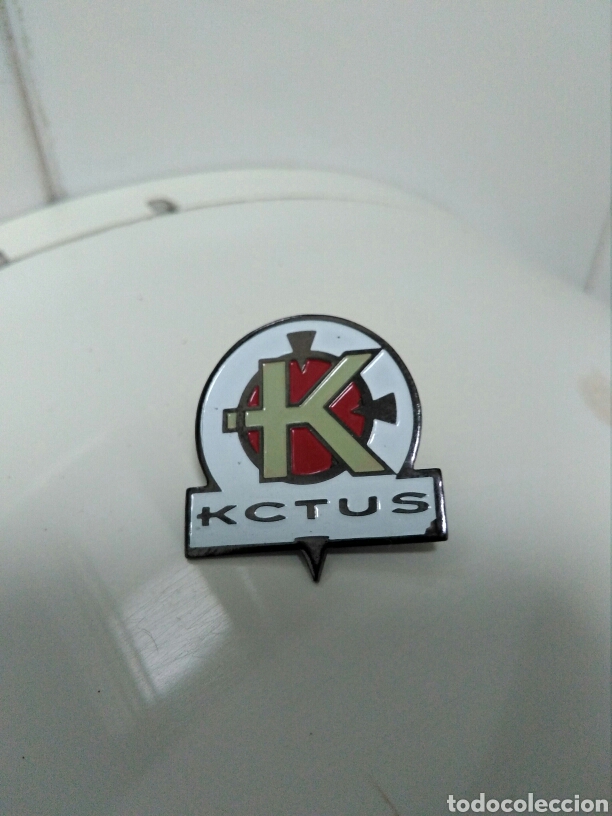 Pin's de collection: Pin Discoteca Disco kctus
