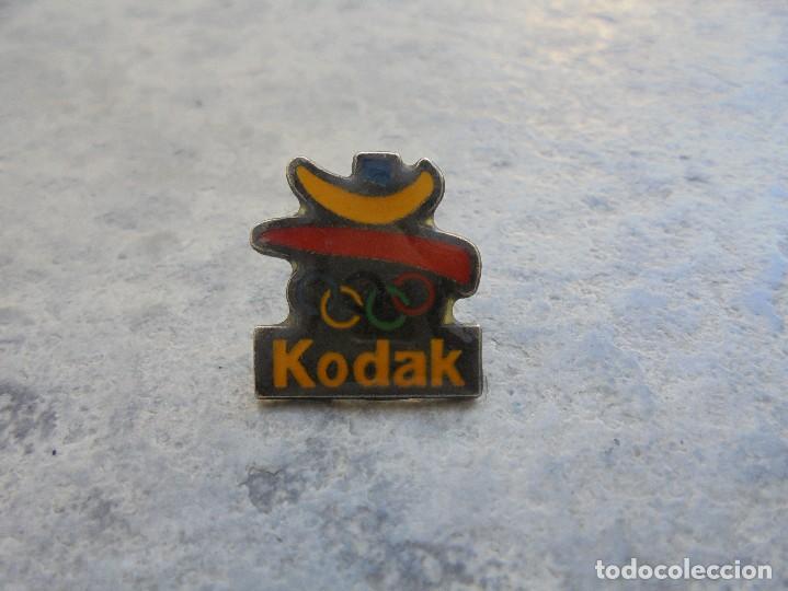 Pins de colecci&oacute;n: PIN DE LAS OLIMPIADAS DE BARCELONA 92 ES EL ANAGRAMA DE KODAK DE LOS A&Ntilde;OS 90 OFICIAL