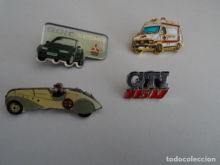 Pins de colecci&oacute;n: LOTE DE 4 PINS VEHICULOS AUTOMOBILES AMBULANCIA