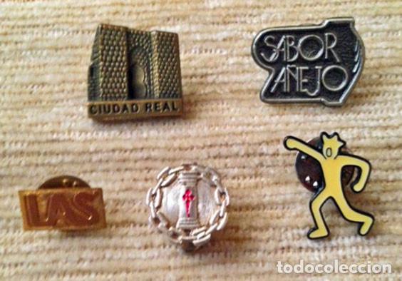 Pins de colecci&oacute;n: 5 INSIGNIAS PINES/PINS DE DIVERSA TEMATICA - Foto 1