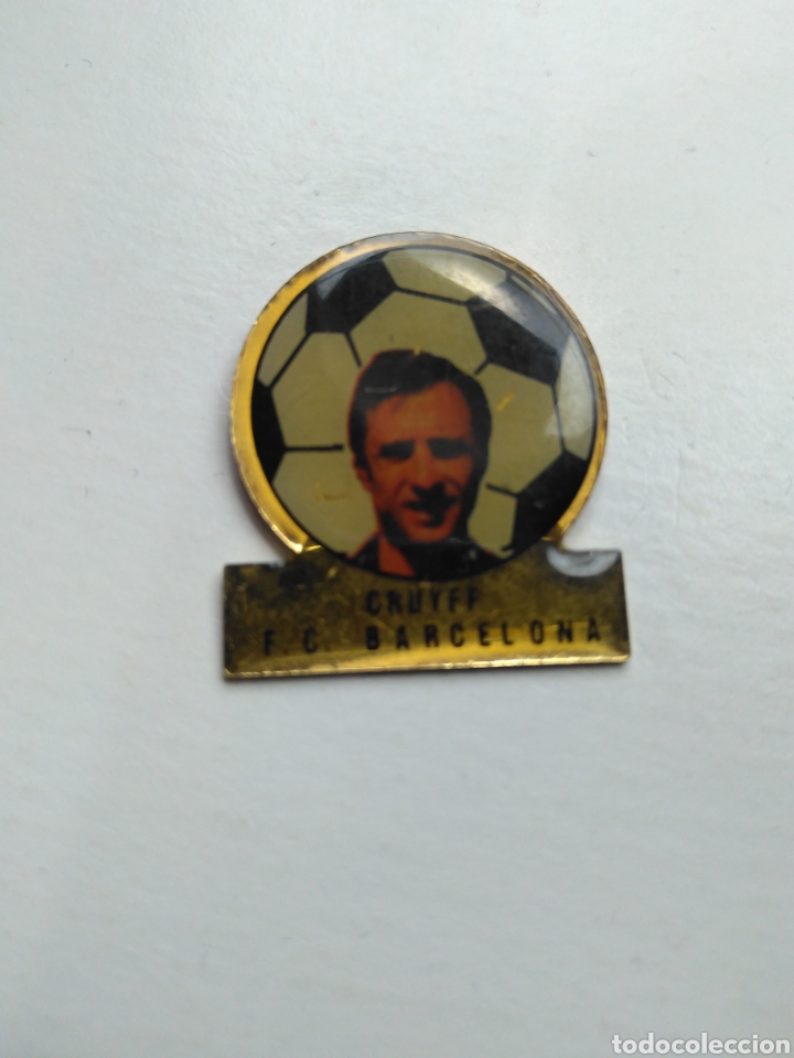 Pins de colecci&oacute;n: PIN DE F&Uacute;TBOL. JUGADOR CRUYFF FC BARCELONA. A&Ntilde;OS 90.
