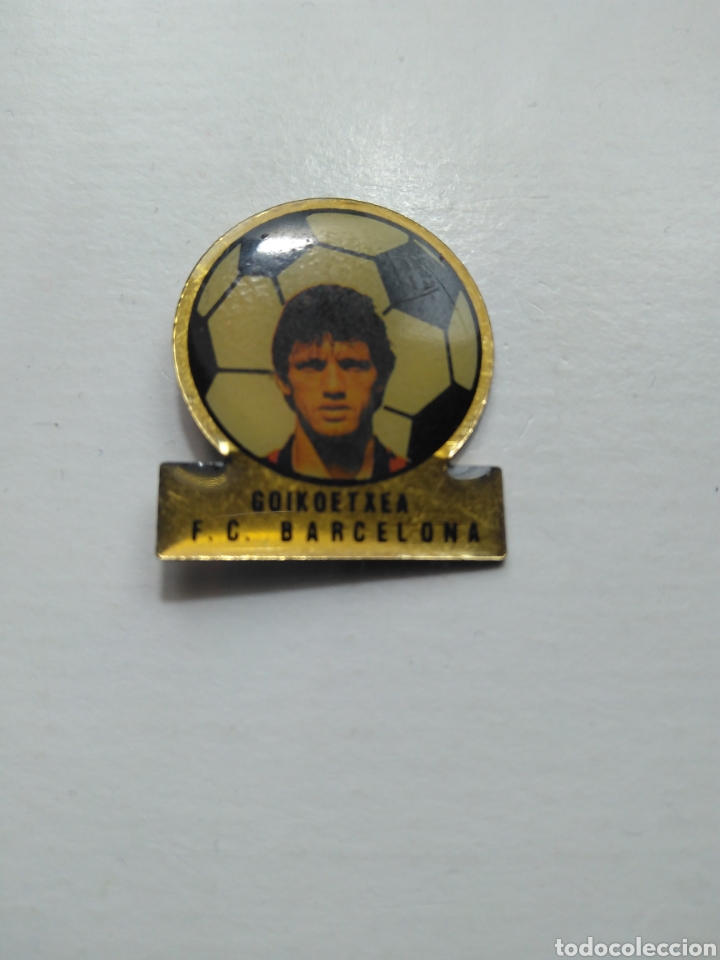 Pins de colecci&oacute;n: PIN DE F&Uacute;TBOL. JUGADOR GOIKOTXEA FC BARCELONA. A&Ntilde;OS 90.