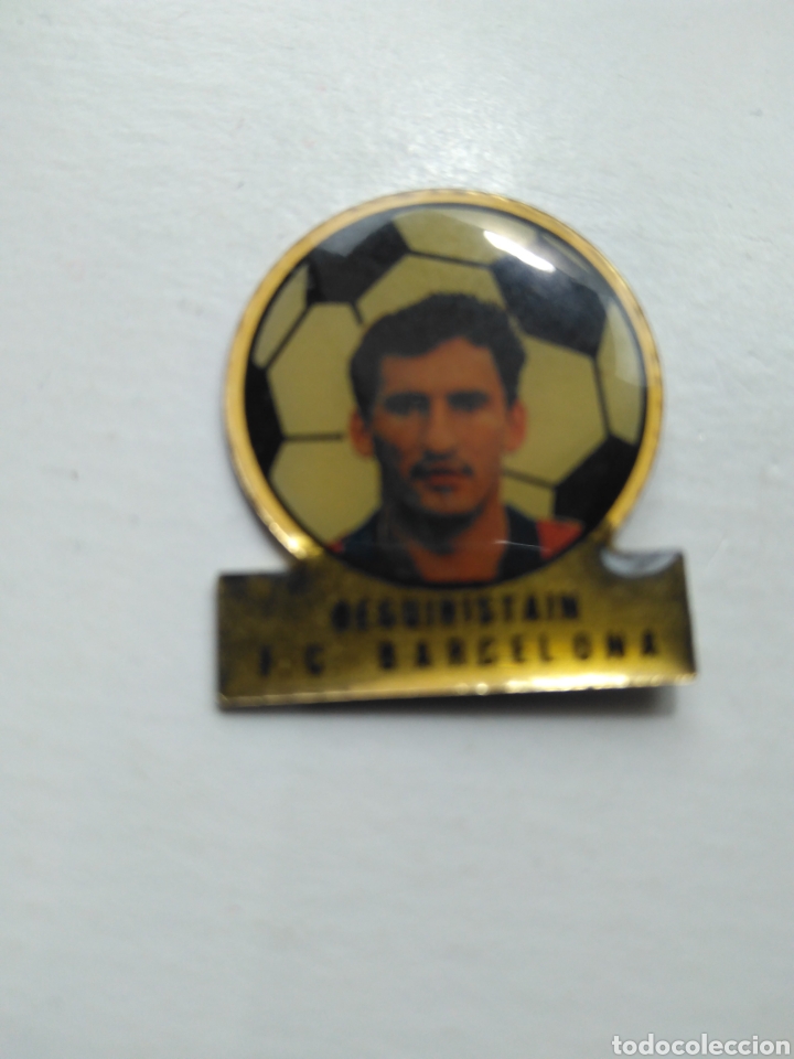 Pins de colecci&oacute;n: PIN DE F&Uacute;TBOL. JUGADOR BEGUIRISTAIN FC BARCELONA. A&Ntilde;OS 90.