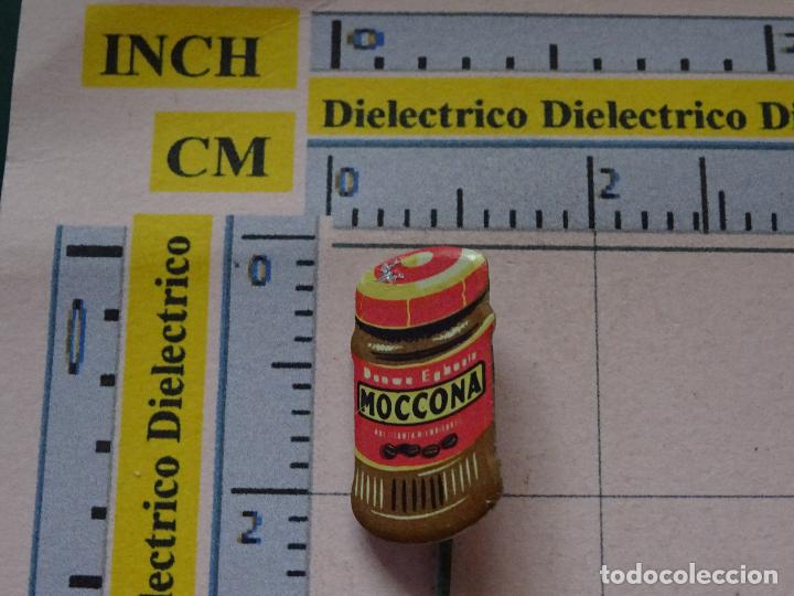 Collection pins: ALFILER INSIGNIA DE BEBIDAS. CAF&Eacute; CAF&Eacute;S MOCCONA. NO PIN