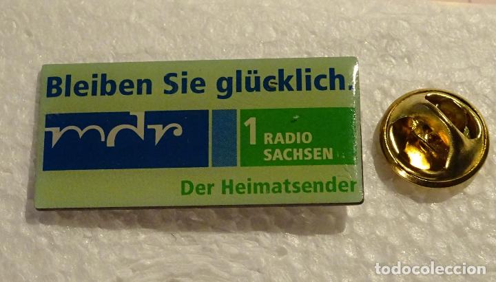 Sammlung von Pins: PIN DE RADIO TELEVISION. RADIO SACHSEN. SAJONIA. ALEMANIA