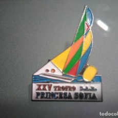 Pins de colección: PIN XXV TROFEO PRINCESA SOFIA DE VELA, PALMA MALLORCA