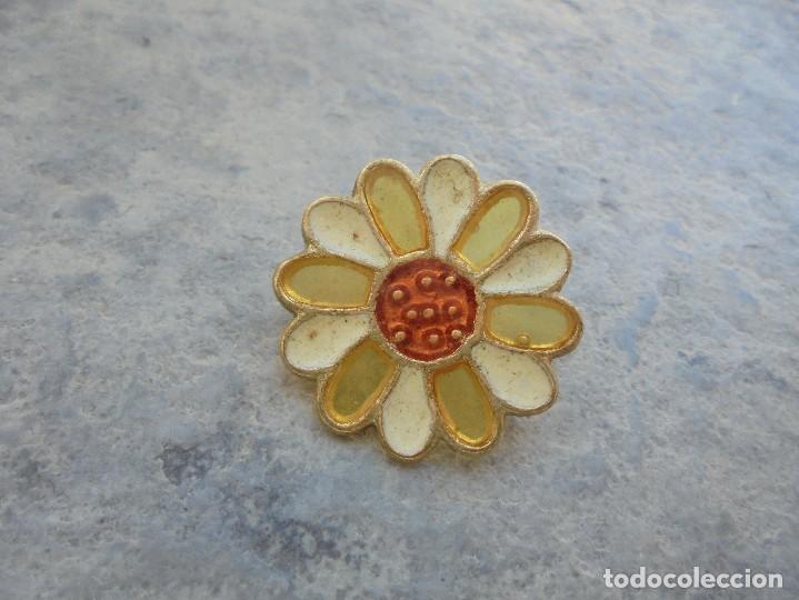 Pins de colecci&oacute;n: PIN DE UNA MARGARITA CREO QUE ERA DE UNA ESTACION DE ESQUI DE LOS A&Ntilde;OS 90