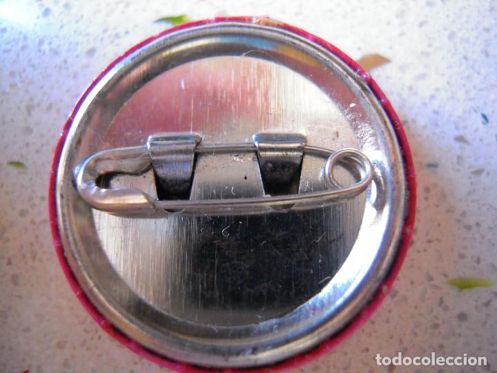 Pins de colecci&oacute;n: Chapa carita sonriente - Foto 2