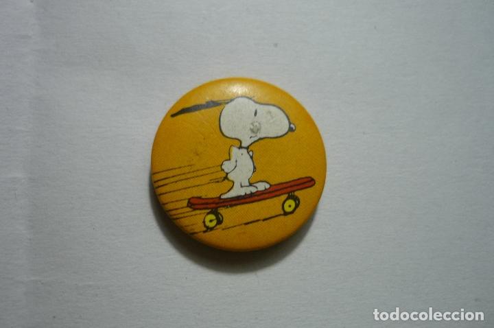 Pins de colecci&oacute;n: chapa metalica con aguja personaje snoopy