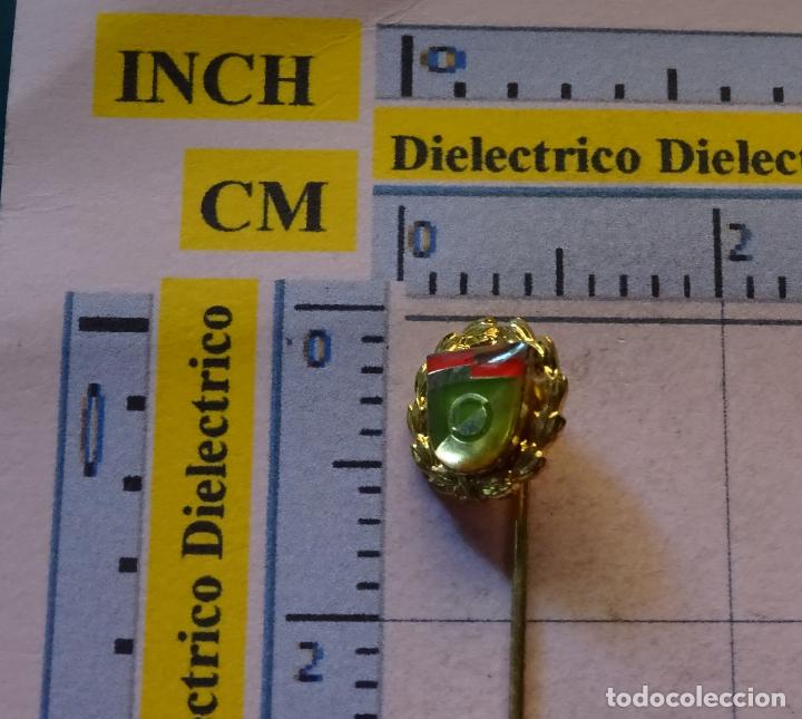 Pins de cole&ccedil;&atilde;o: ANTIGUA INSIGNIA ALFILER DE ALEMANIA?. ESCUDO A DETERMINAR. HER&Aacute;LDICA?. NO PIN