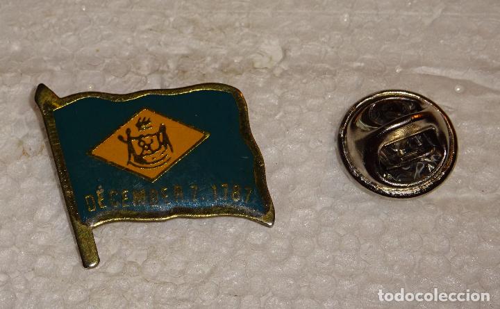 Pins de colecci&oacute;n: PIN DE TURISMO BANDERAS. BANDERA DE ESTADOS UNIDOS. ESTADO DE DELAWARE