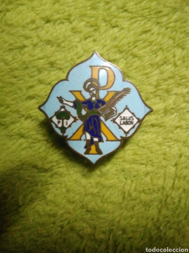 Sammlung von Pins: Antiguo pin tipo insignia de solapa religioso Reverso fabricado Joan Gamper