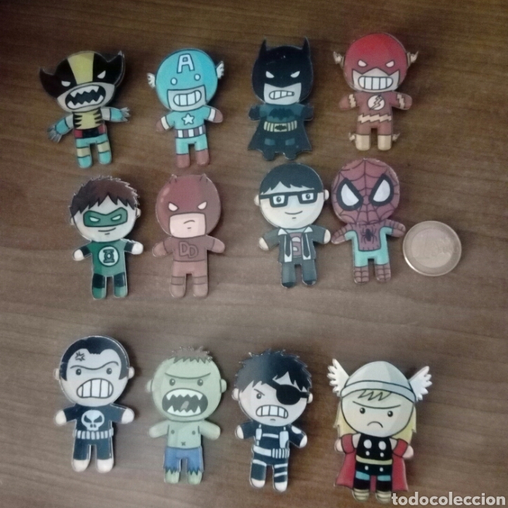 Pins de colecci&oacute;n: Superheroes lote pins 5 cm lote de 12 superman, daredevil,sombra,linterna verde,thor , hulk,capitan