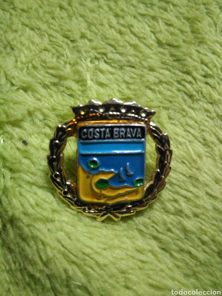 Sammlung von Pins: Pin Costa Brava escudo municipio poblacion