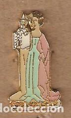 Collection pins: Pin Warwicky Castle. Dama Medieval. ref. 131-440