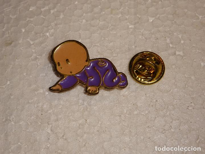 Pins de colecci&oacute;n: PIN DE NI&Ntilde;O BEBE GATEANDO - Foto 1