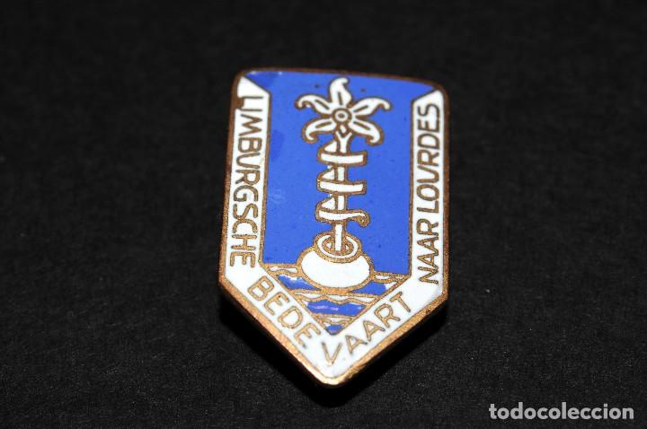 Pins e Spille di collezione: Antigua insignia pin esmaltada de aguja Naar Lovrdes COMPRA MINIMA PARA ENVIAR CINCO EUROS